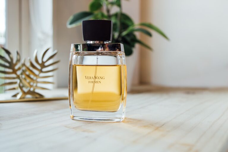 How to Pick Long-Lasting Perfumes for Daily Use